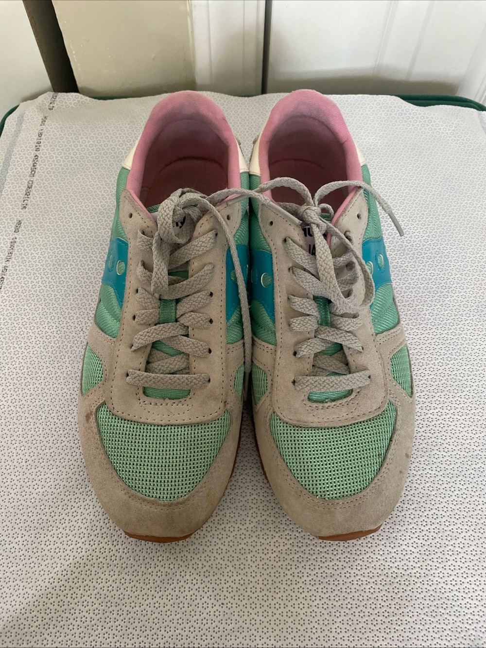 Saucony Shadow Women's Mint Green & Pink Retro Runner Sneaker Suede S1108-635